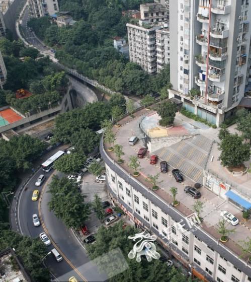 Rooftop road in Chinese city wows netizens