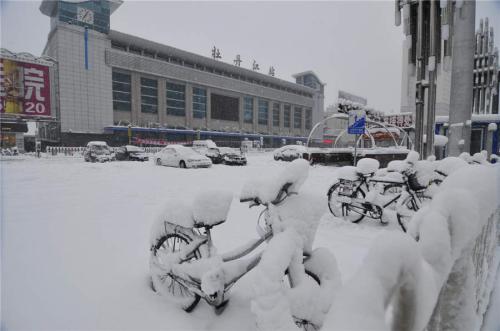 黑龙江哈尔滨迎来50年最大暴雪