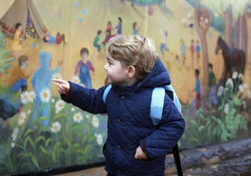 英国乔治王子上幼儿园首日（图组）