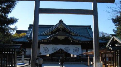 安倍取消参拜靖国神社示好中韩？实为延长任期以便修宪