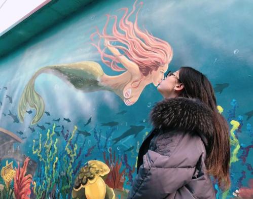 3D murals helping village eliminate poverty