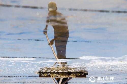 The making of sea salt